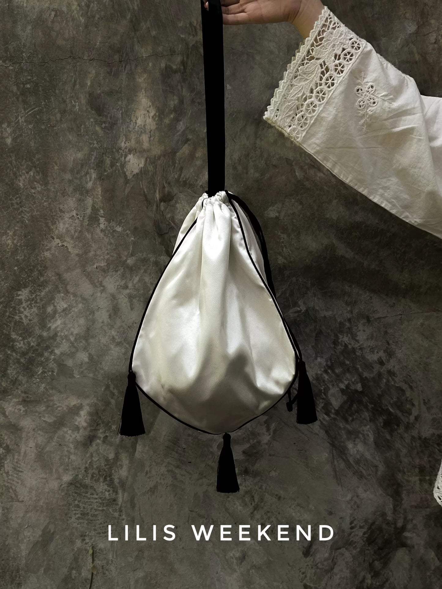 Lilis Weekend - Túi Xách Nữ Phong Cách Pháp Reticule, Thiết Kế Độc Quyền, Túi Xách Đèn Lồng Trung Cổ, Có Tua Rua